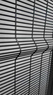 358 High-Security Anti-Climb Fence - Image 4