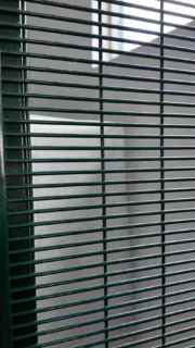 358 High-Security Anti-Climb Fence - Image 5